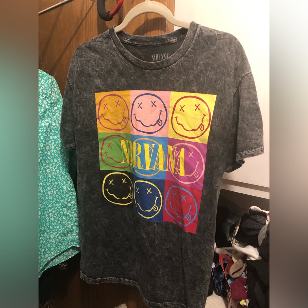 Nirvana Stone Washed Smiley Faces Tee- 860 *tee deal $25 or $20 w/offer